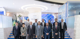 Sultan bin Ahmed เสด็จเยือนศูนย์วิจัยและพัฒนาของหัวเว่ยและ SMG ในประเทศจีน